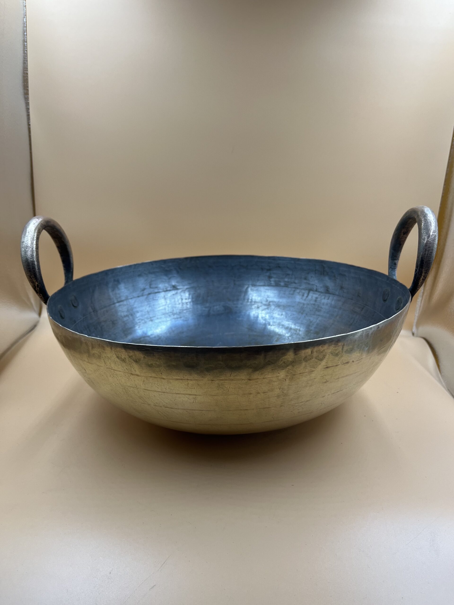 Brass large size kadhai - Unique Antique Collection