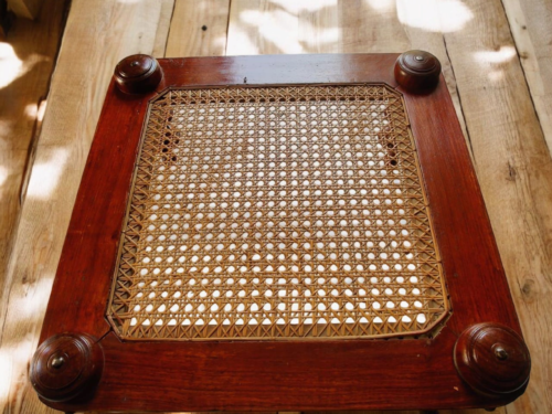 Antique wooden chowki - Image 3
