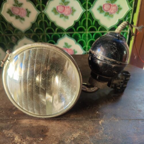 Antique auto relieete car light (ford 1907 model)