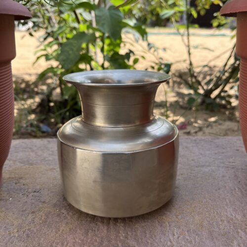 Antique bronze pot