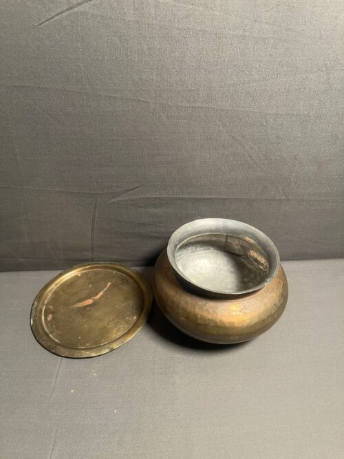 Vintage brass degchi with lid - Image 3