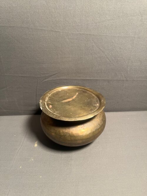 Vintage brass degchi with lid - Image 2