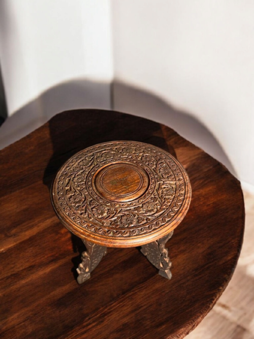 Vintage wooden hand carving corner table - Image 4