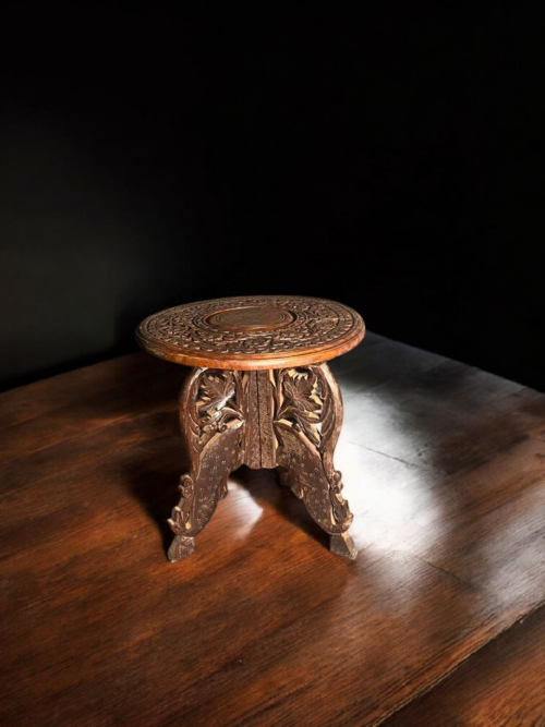 Vintage wooden hand carving corner table - Image 2