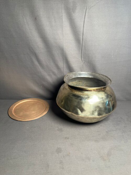 Vintage brass degchi with lid - Image 3