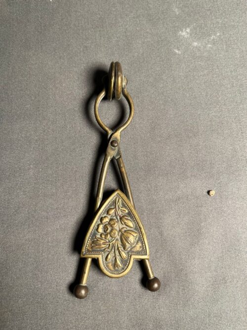 Antique brass Victorian skirt lifter - Image 3