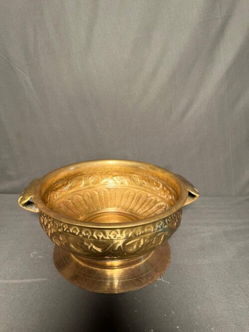 Vintage brass carved urli with stand - Image 6