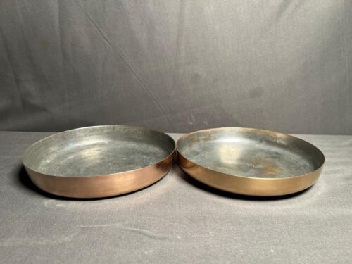 Vintage brass small size two pcs plates set - Image 2