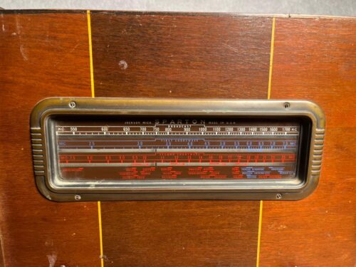 Vintage sparton radio made in usa - Image 3