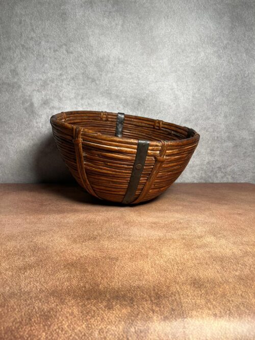 Vintage large wicker vegetable basket - Image 5