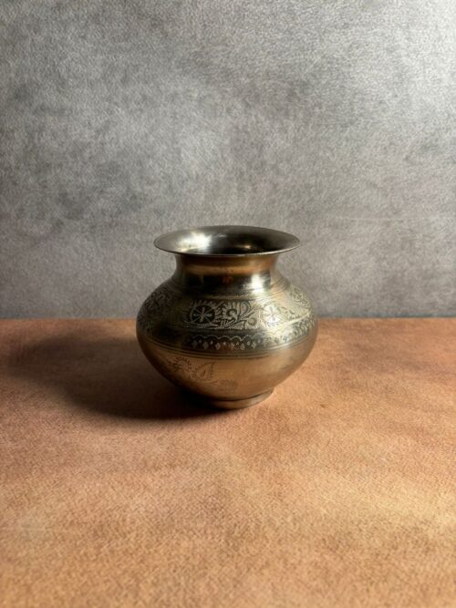 Antique brass hand carving white polished pot in - Image 3