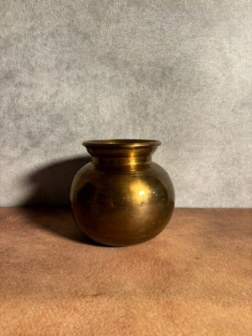 Vintage bronze pot