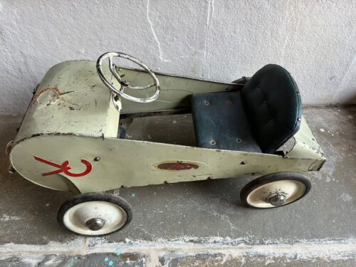 Vintage tin vc racer kar pedal car - Image 4