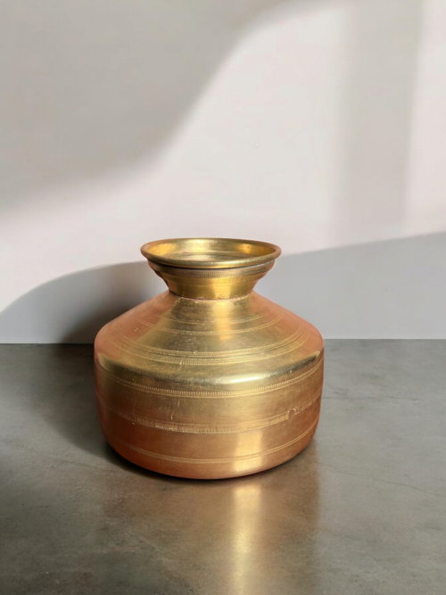 Vintage brass beautiful pot