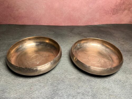 Vintage kaansa two pcs haldi and kumkum bowls - Image 4