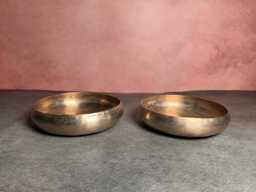 Vintage kaansa two pcs haldi and kumkum bowls - Image 6