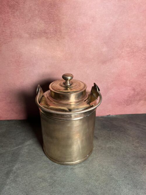 Vintage brass ghee and oil can - Image 3