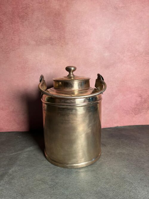 Vintage brass ghee and oil can - Image 2