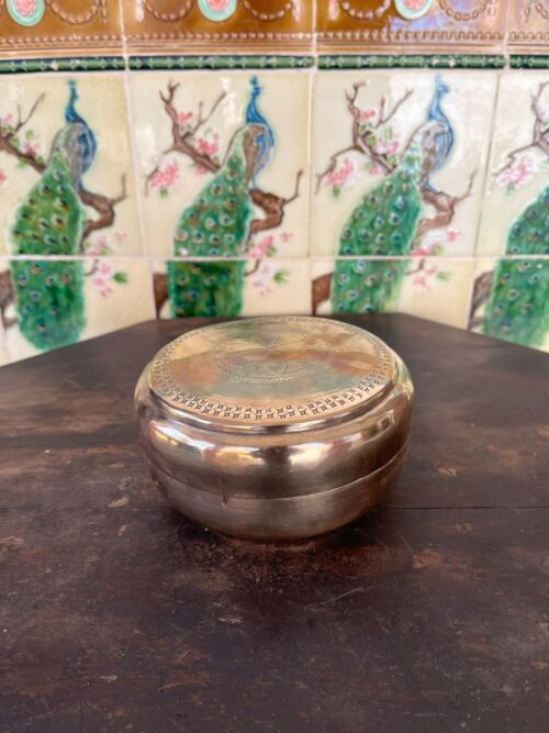 Vintage brass small size hand carving box - Image 4