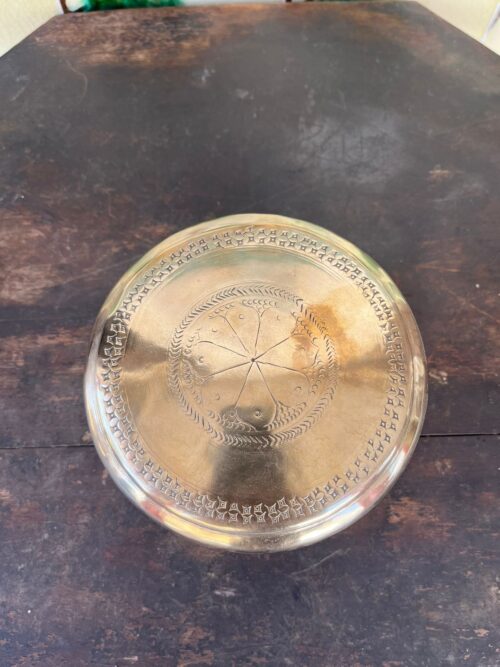 Vintage brass small size hand carving box - Image 2
