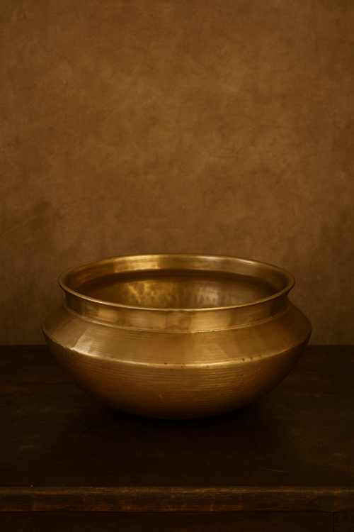Vintage brass beautiful urli vase