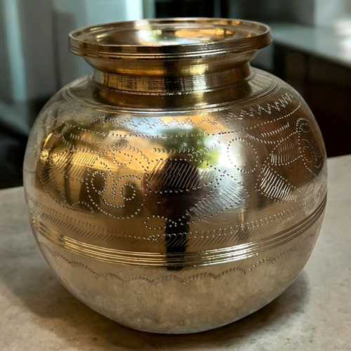 Vintage brass hand carving pot - Image 2