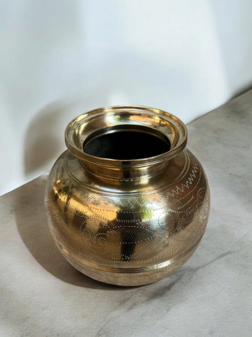 Vintage brass hand carving pot - Image 3