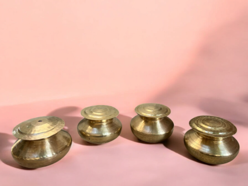 Vintage brass small size 4 pcs degchi set with lid - Image 2