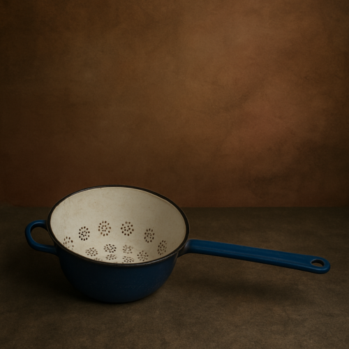 Vintage Enamel Colander – Deep Blue with Handle - Image 3
