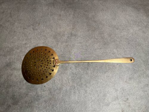 Vintage brass jali ladle - Image 3