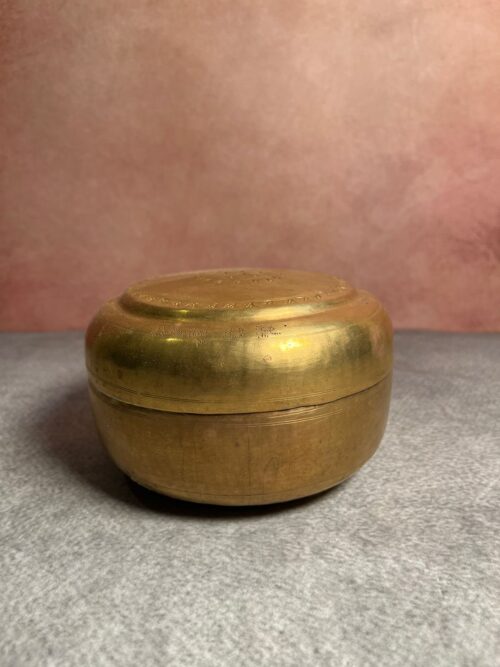 Vintage brass round box - Image 2
