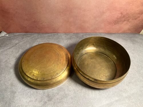 Vintage brass hand carving beautiful chappati box - Image 4