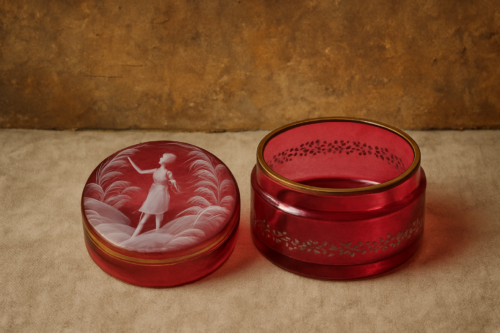 Victorian Ruby Red Hand-Painted Glass Box – 19th Century - Image 3
