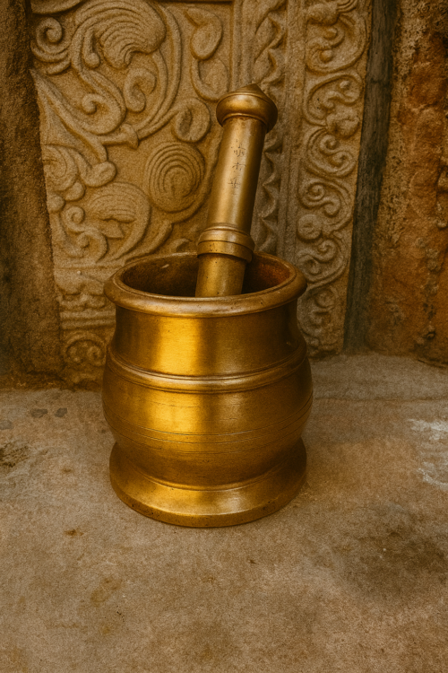 Vintage bronze hamamdasta - Image 2