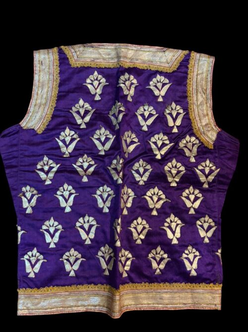 150+ Year Old Royal Fatwi Blouse – Real Silver & Gold Thread Chuntha Work - Image 2