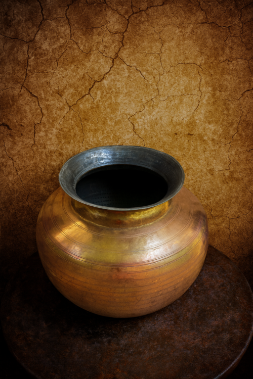 Antique Handcrafted Brass Pot – Heritage Collectible - Image 3