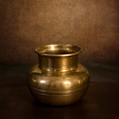 Vintage brass heavy weight pot