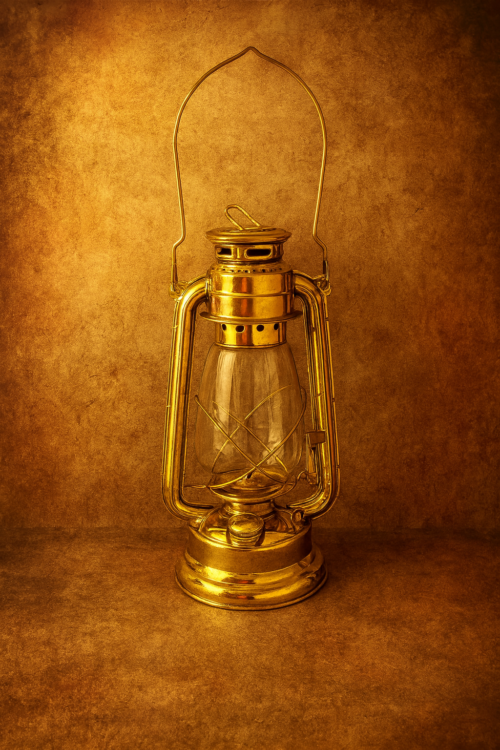 Original Brass Kerosene Lantern – Antique & Functional - Image 4