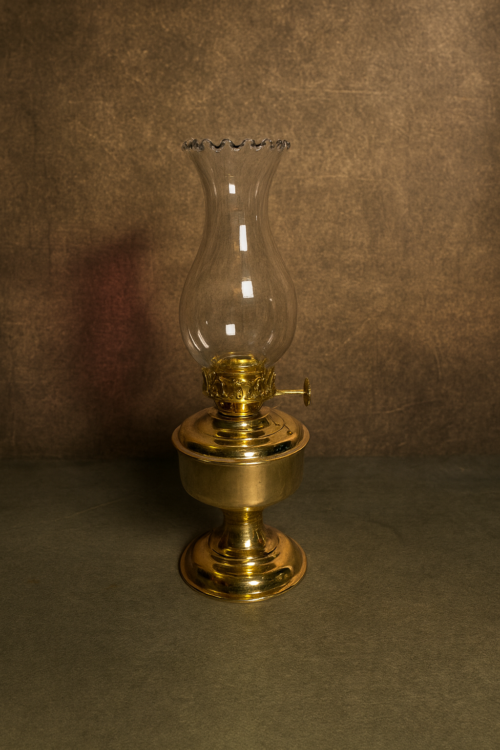 Antique Brass Oil Lamp with Clear Glass Chimney