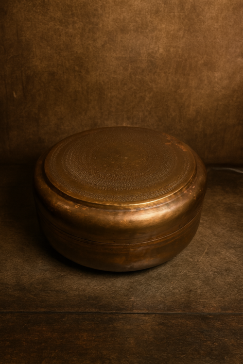 Antique very old beautiful hand carving brass  box - Image 2