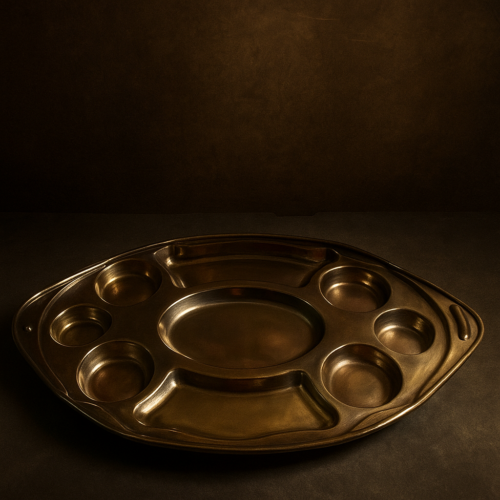 🏺 Vintage Brass Multi-Compartment Serving Thali