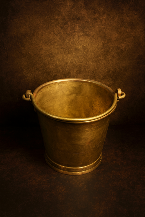 Vintage brass solid weight small size bucket - Image 2