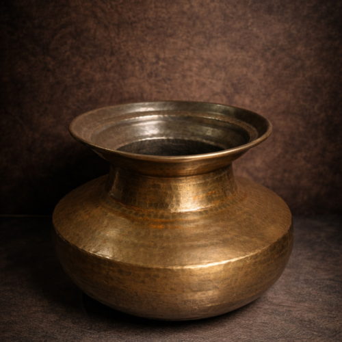 Vintage brass beautiful pot
