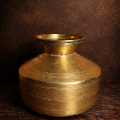Vintage brass beautiful pot