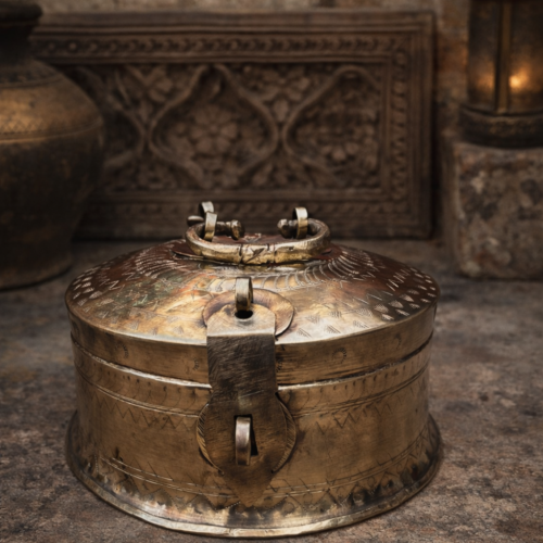 Antique brass too old jwellery box