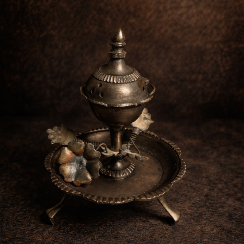 Vintage brass beautiful agarbatti stand