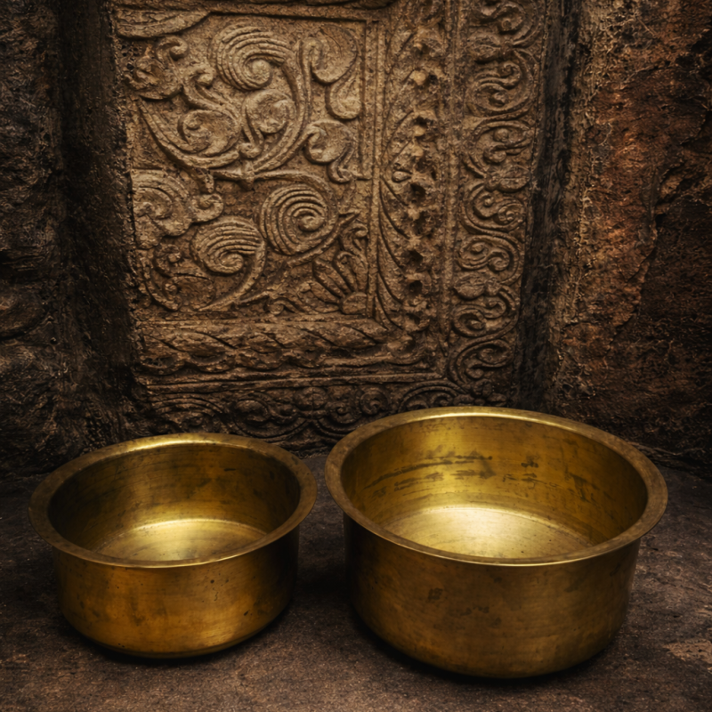 Vintage Brass Set Of 2 Pcs Patila (Topiya)