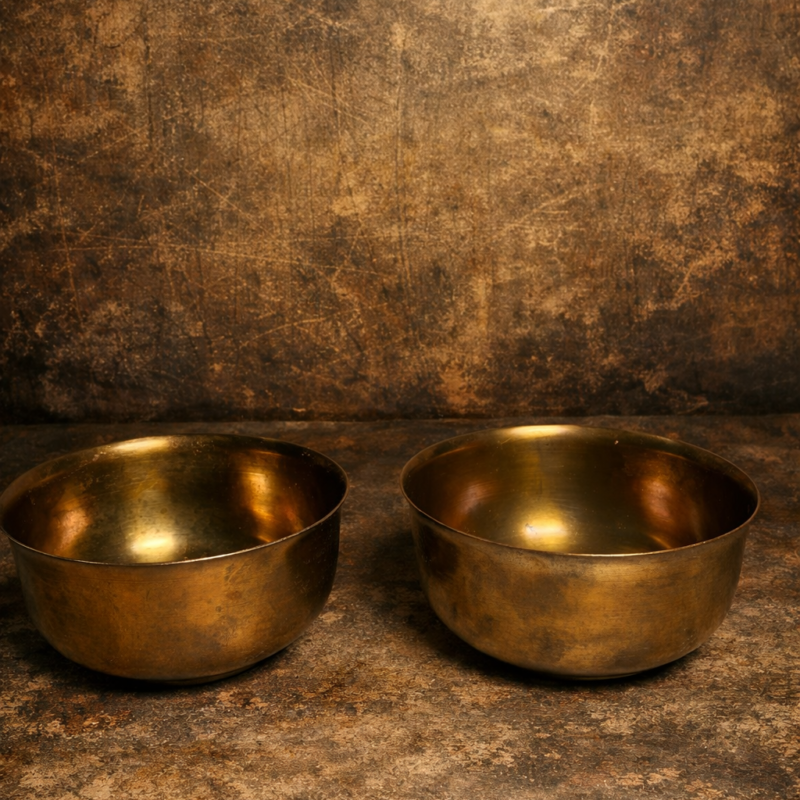 Vintage brass 2 pcs bowls