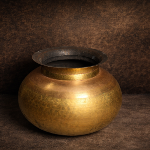 Vintage brass beautiful pot