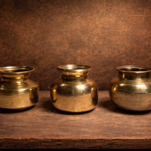 Vintage brass 3 pcs small size pots solid weight
